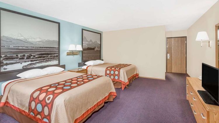 Super 8 Driggs Room