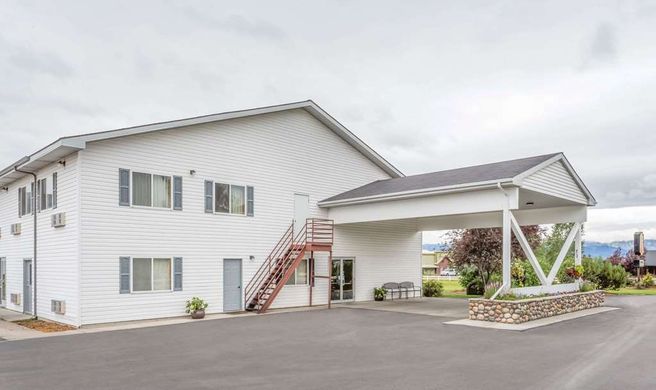 Super 8 Driggs Exterior