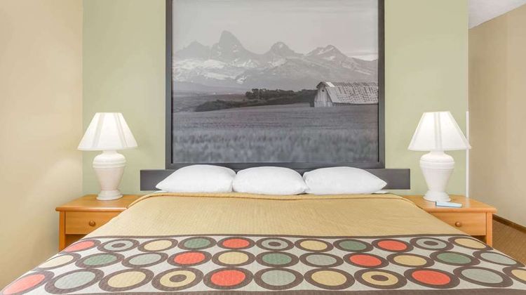 Super 8 Driggs Room