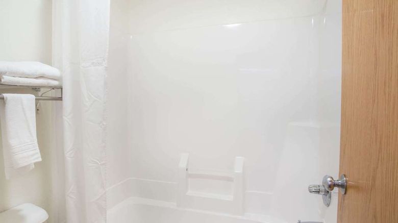 <b>Super 8 Monmouth Room</b>. Images powered by <a href="https://iceportal.shijigroup.com/" title="IcePortal" target="_blank">IcePortal</a>.