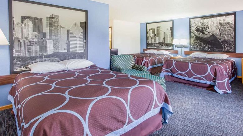 <b>Super 8 Monmouth Suite</b>. Images powered by <a href="https://iceportal.shijigroup.com/" title="IcePortal" target="_blank">IcePortal</a>.