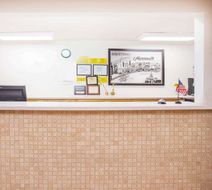 Super 8 Monmouth Lobby