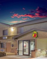 Super 8 Hastings