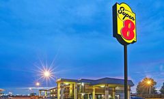 Super 8 Shawnee