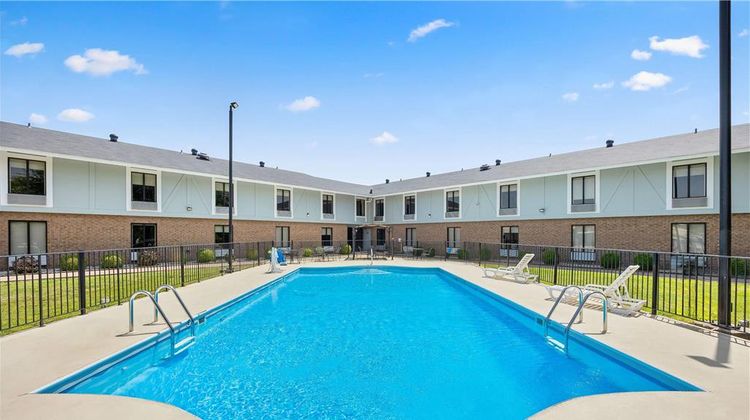 Super 8 Harrison Pool