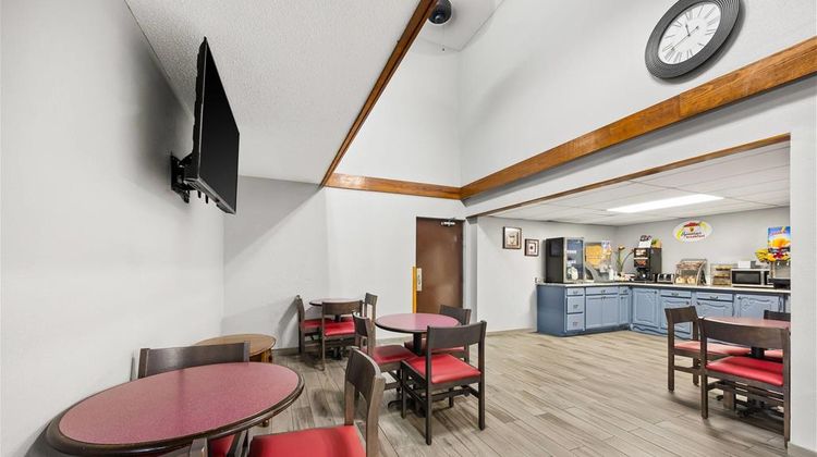 Super 8 Harrison Restaurant