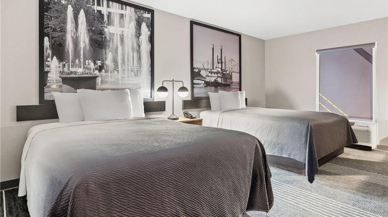 <b>Super 8 Harrison Room</b>. Images powered by <a href="https://iceportal.shijigroup.com/" title="IcePortal" target="_blank">IcePortal</a>.