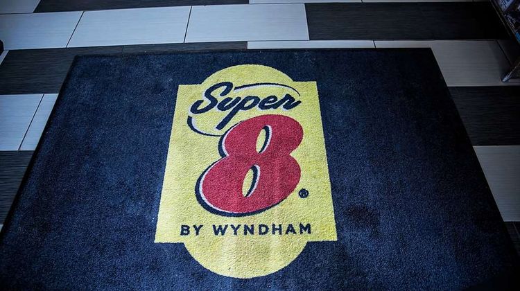 Super 8 Holbrook Lobby