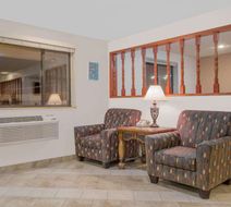 Super 8 Winnemucca Lobby
