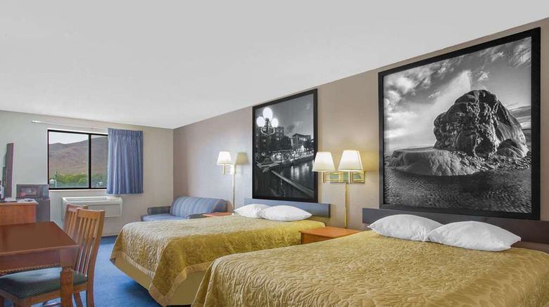 <b>Super 8 Winnemucca Room</b>. Images powered by <a href="https://iceportal.shijigroup.com/" title="IcePortal" target="_blank">IcePortal</a>.