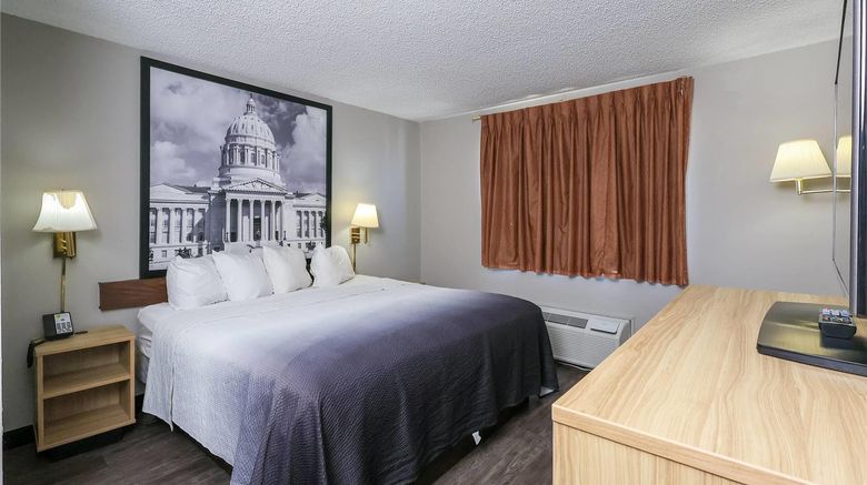 <b>Super 8 Smithville Lake Room</b>. Images powered by <a href="https://iceportal.shijigroup.com/" title="IcePortal" target="_blank">IcePortal</a>.