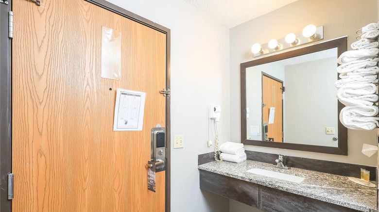 <b>Super 8 Smithville Lake Room</b>. Images powered by <a href="https://iceportal.shijigroup.com/" title="IcePortal" target="_blank">IcePortal</a>.