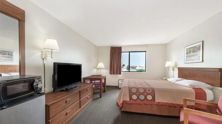<b>Super 8 Smithville Lake Room</b>. Images powered by <a href="https://iceportal.shijigroup.com/" title="IcePortal" target="_blank">IcePortal</a>.