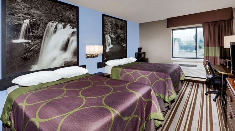 Super 8 Jonesboro Room