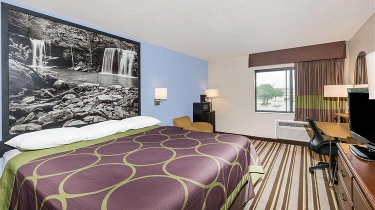 Super 8 Jonesboro Room