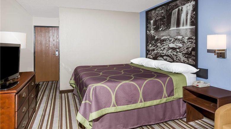 <b>Super 8 Jonesboro Room</b>. Images powered by <a href="https://iceportal.shijigroup.com/" title="IcePortal" target="_blank">IcePortal</a>.