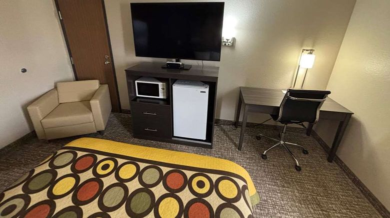 <b>Super 8 Marshall Room</b>. Images powered by <a href="https://iceportal.shijigroup.com/" title="IcePortal" target="_blank">IcePortal</a>.