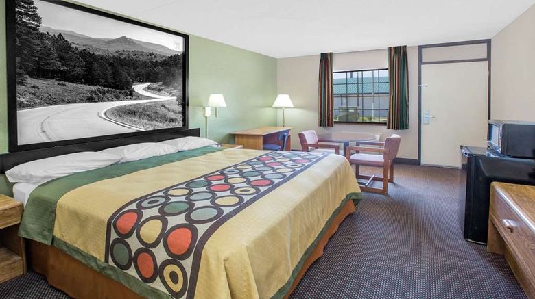 <b>Super 8 Clarksville Room</b>. Images powered by <a href="https://iceportal.shijigroup.com/" title="IcePortal" target="_blank">IcePortal</a>.
