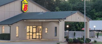 Super 8 Clarksville Exterior