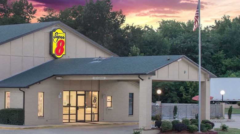 <b>Super 8 Clarksville Exterior</b>. Images powered by <a href="https://iceportal.shijigroup.com/" title="IcePortal" target="_blank">IcePortal</a>.