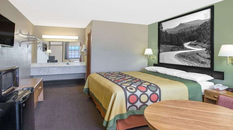 <b>Super 8 Clarksville Room</b>. Images powered by <a href="https://iceportal.shijigroup.com/" title="IcePortal" target="_blank">IcePortal</a>.