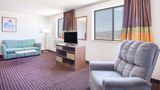 Super 8 Kingman Suite