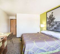 Super 8 Kingman Room