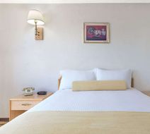Super 8 Lake Havasu City Room