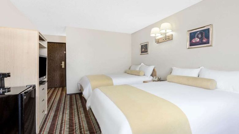 <b>Super 8 Lake Havasu City Room</b>. Images powered by <a href="https://iceportal.shijigroup.com/" title="IcePortal" target="_blank">IcePortal</a>.