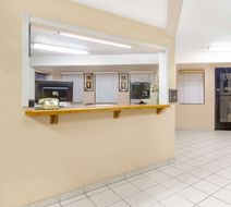 Super 8 Lake Havasu City Lobby