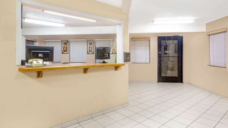 <b>Super 8 Lake Havasu City Lobby</b>. Images powered by <a href="https://iceportal.shijigroup.com/" title="IcePortal" target="_blank">IcePortal</a>.