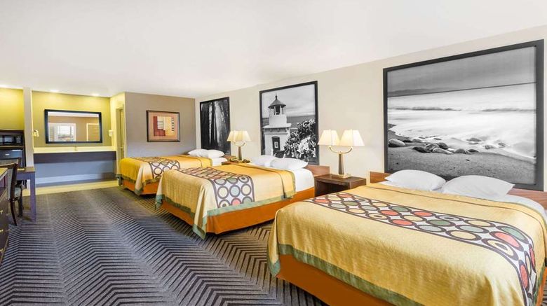 <b>Super 8 by Wyndham Fortuna Suite</b>. Images powered by <a href="https://iceportal.shijigroup.com/" title="IcePortal" target="_blank">IcePortal</a>.