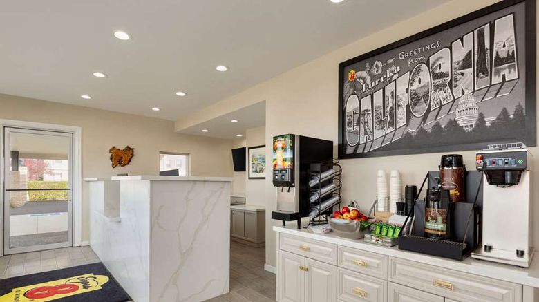<b>Super 8 Eureka Lobby</b>. Images powered by <a href="https://iceportal.shijigroup.com/" title="IcePortal" target="_blank">IcePortal</a>.