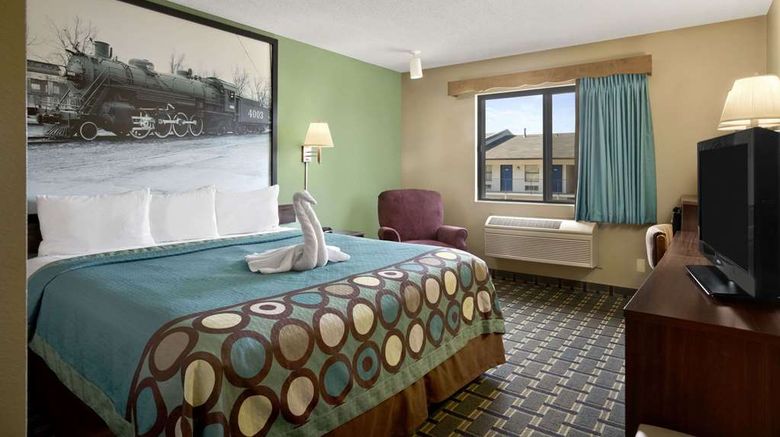 <b>Super 8 Russellville Room</b>. Images powered by <a href="https://iceportal.shijigroup.com/" title="IcePortal" target="_blank">IcePortal</a>.