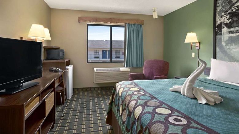 <b>Super 8 Russellville Room</b>. Images powered by <a href="https://iceportal.shijigroup.com/" title="IcePortal" target="_blank">IcePortal</a>.