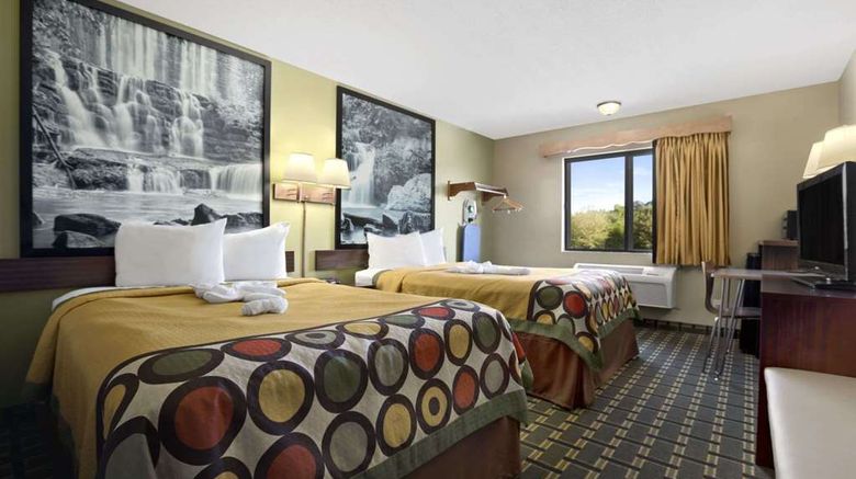 <b>Super 8 Russellville Room</b>. Images powered by <a href="https://iceportal.shijigroup.com/" title="IcePortal" target="_blank">IcePortal</a>.