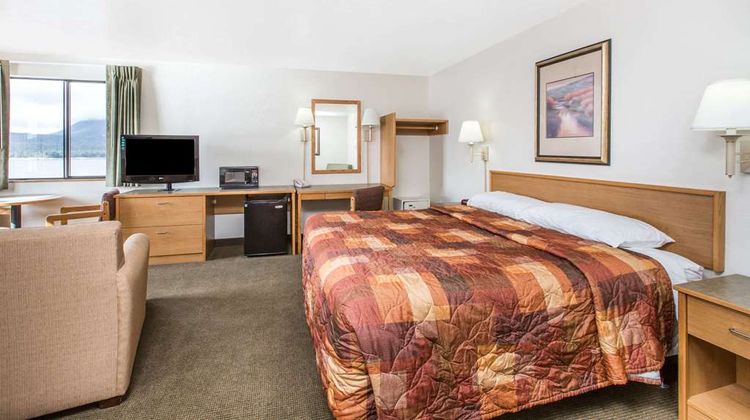 Super 8 Ketchikan Room