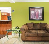 Super 8 Harlingen Lobby