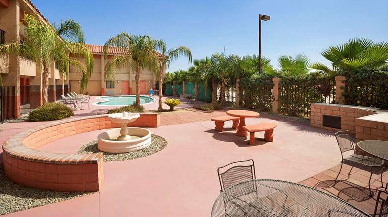 <b>Super 8 by Wyndham Indio Pool</b>. Images powered by <a href="https://iceportal.shijigroup.com/" title="IcePortal" target="_blank">IcePortal</a>.