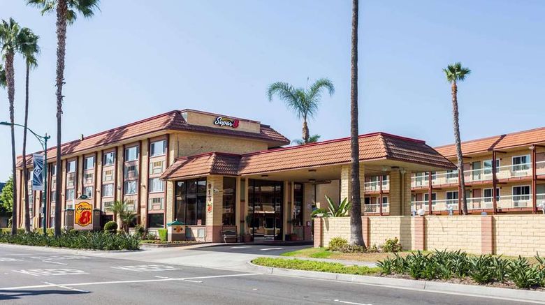 Super 8 Anaheim/Disneyland Drive Exterior. Images powered by <a href="https://iceportal.shijigroup.com" target="_blank" rel="noopener">Ice Portal</a>.