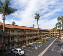 Super 8 Anaheim/Disneyland Drive Exterior
