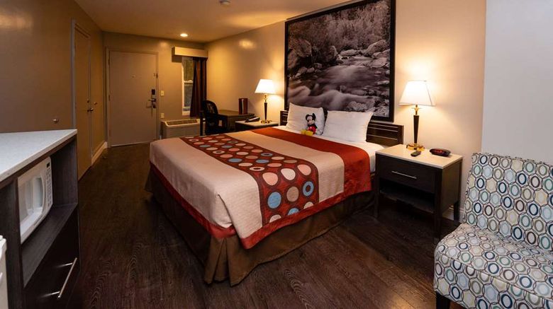 <b>Super 8 Anaheim/Disneyland Drive Room</b>. Images powered by <a href="https://iceportal.shijigroup.com/" title="IcePortal" target="_blank">IcePortal</a>.