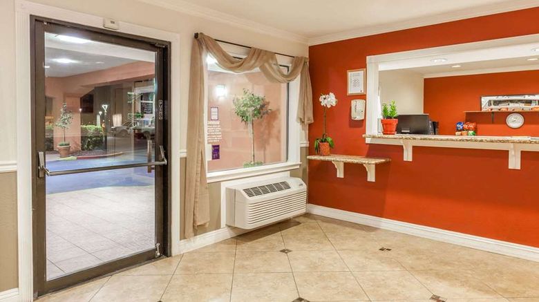 <b>Super 8 Bakersfield/Central Lobby</b>. Images powered by <a href="https://iceportal.shijigroup.com/" title="IcePortal" target="_blank">IcePortal</a>.