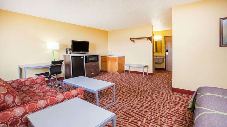 <b>Super 8 Van Buren/Ft Smith Area Suite</b>. Images powered by <a href="https://iceportal.shijigroup.com/" title="IcePortal" target="_blank">IcePortal</a>.