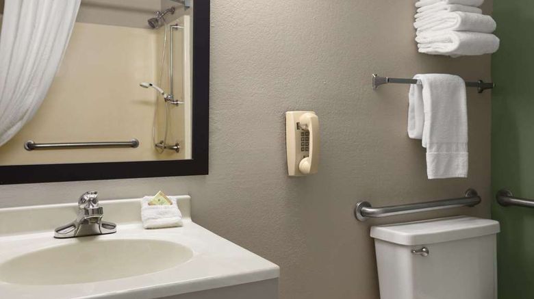 <b>Super 8 by Wyndham Batesville Room</b>. Images powered by <a href="https://iceportal.shijigroup.com/" title="IcePortal" target="_blank">IcePortal</a>.