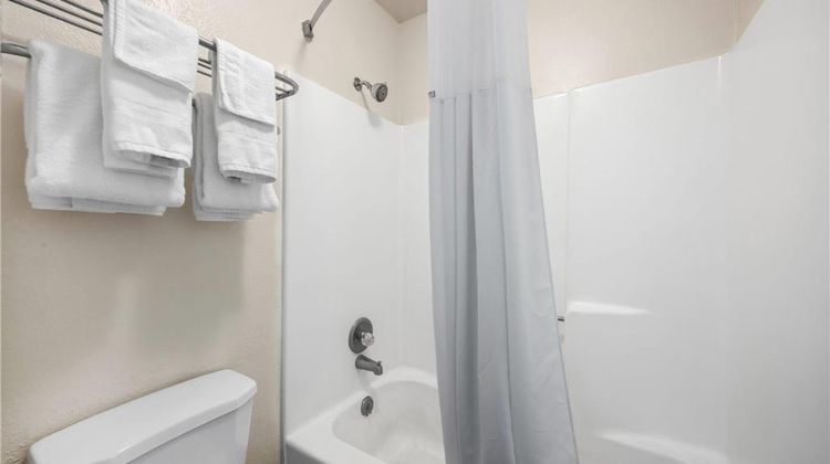 Super 8 Cos/Hwy. 24 E/PAFB Area Room