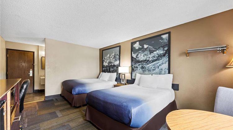 Super 8 Cos/Hwy. 24 E/PAFB Area Room
