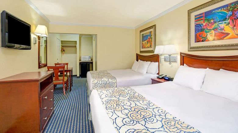 <b>Super 8 Santa Cruz/Beach Boardwalk East Room</b>. Images powered by <a href="https://iceportal.shijigroup.com/" title="IcePortal" target="_blank">IcePortal</a>.