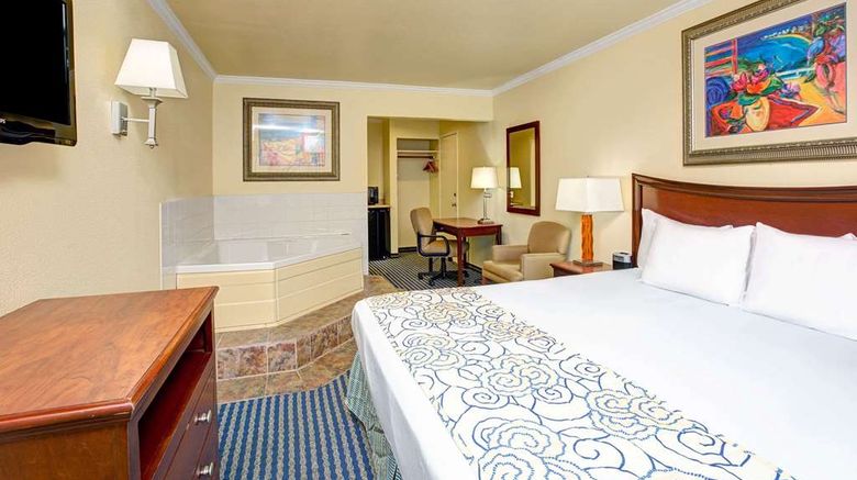 <b>Super 8 Santa Cruz/Beach Boardwalk East Room</b>. Images powered by <a href="https://iceportal.shijigroup.com/" title="IcePortal" target="_blank">IcePortal</a>.