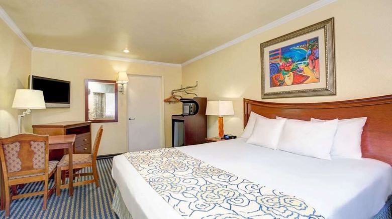 <b>Super 8 Santa Cruz/Beach Boardwalk East Room</b>. Images powered by <a href="https://iceportal.shijigroup.com/" title="IcePortal" target="_blank">IcePortal</a>.